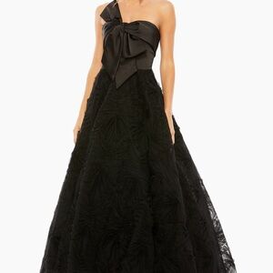 Mac Duggal NWT black